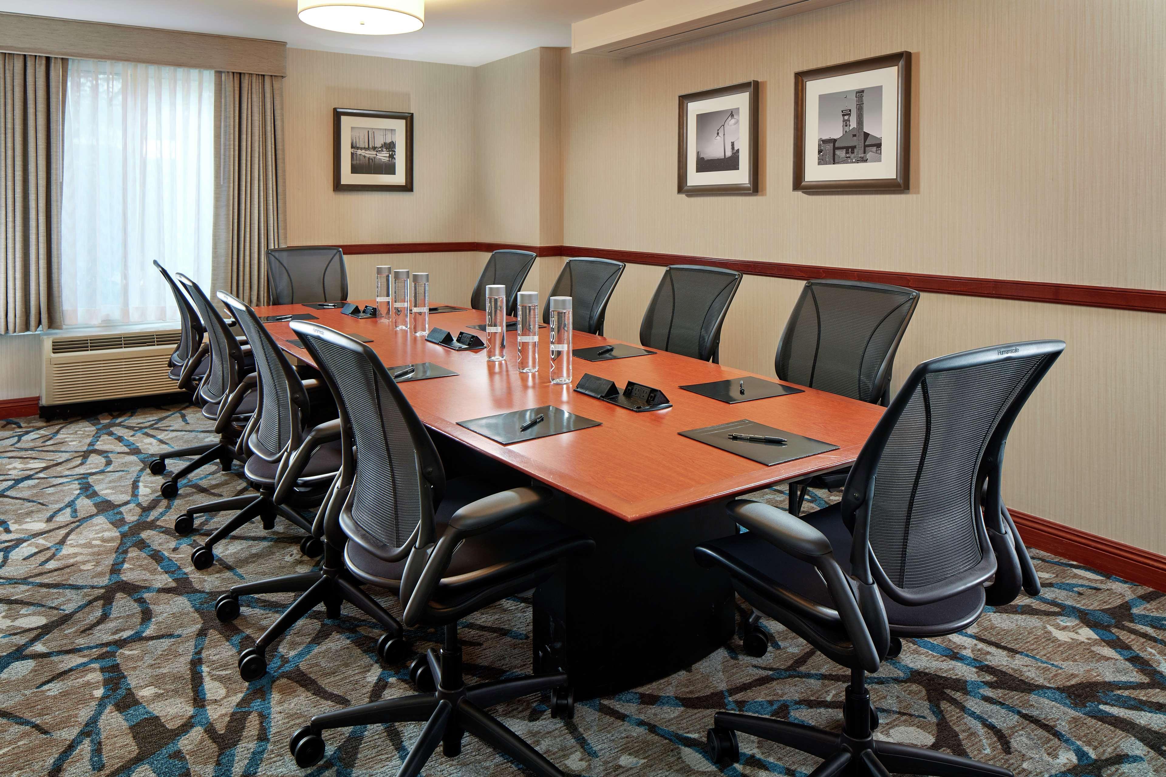 Hilton Garden Inn Portland Lake Oswego Extérieur photo