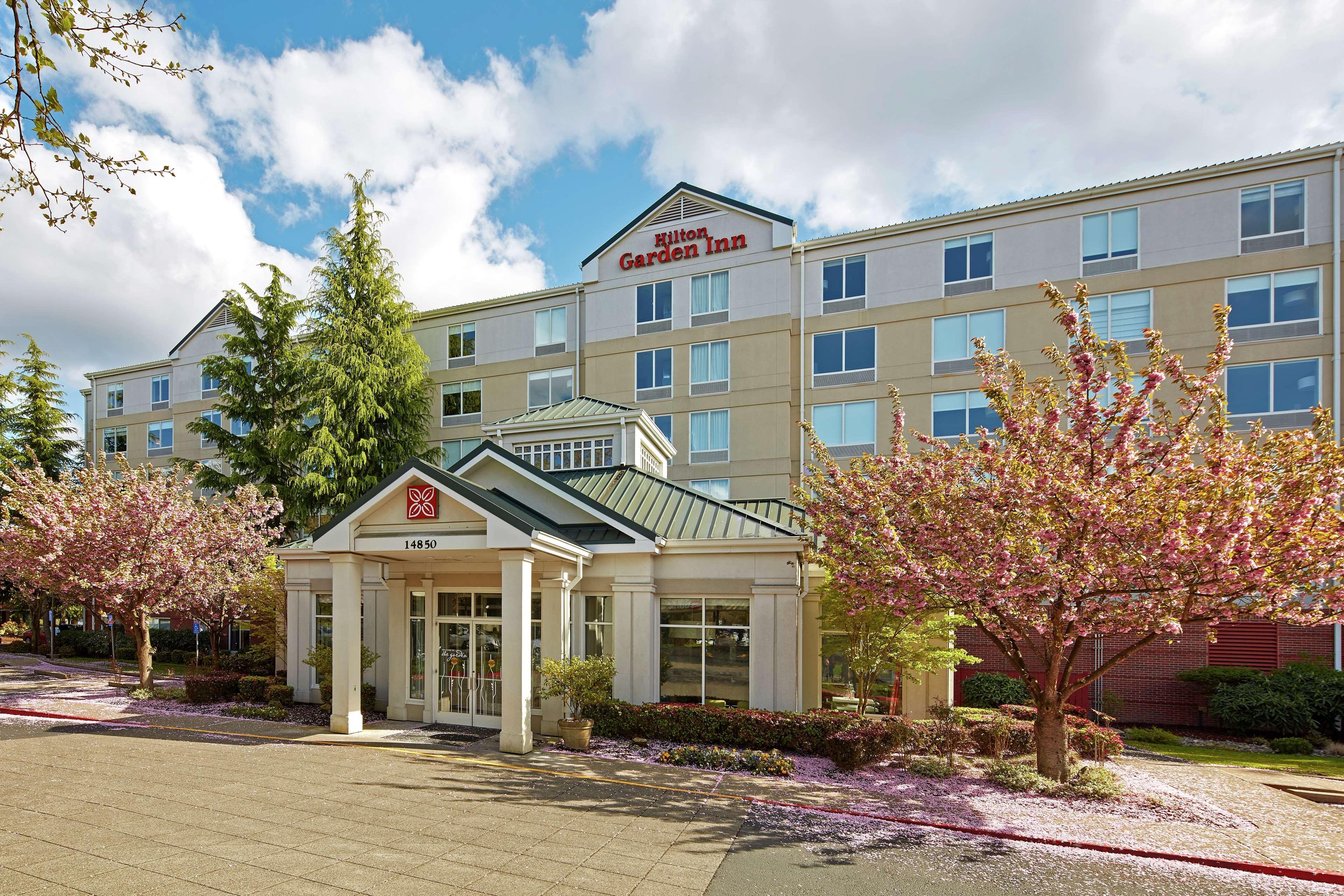 Hilton Garden Inn Portland Lake Oswego Extérieur photo