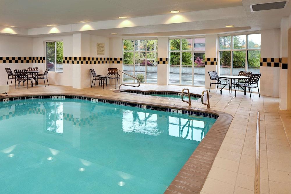 Hilton Garden Inn Portland Lake Oswego Extérieur photo