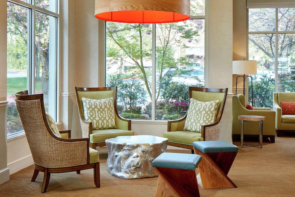 Hilton Garden Inn Portland Lake Oswego Extérieur photo