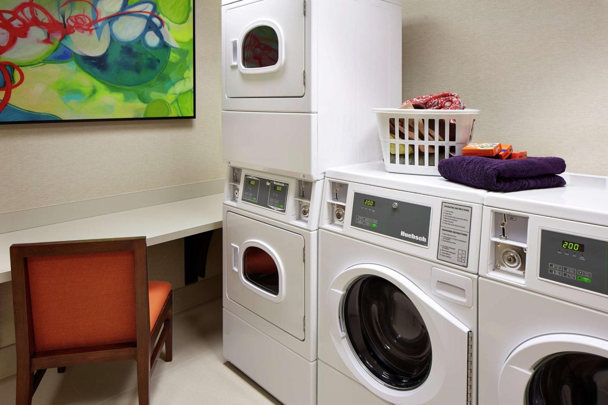 Hilton Garden Inn Portland Lake Oswego Extérieur photo
