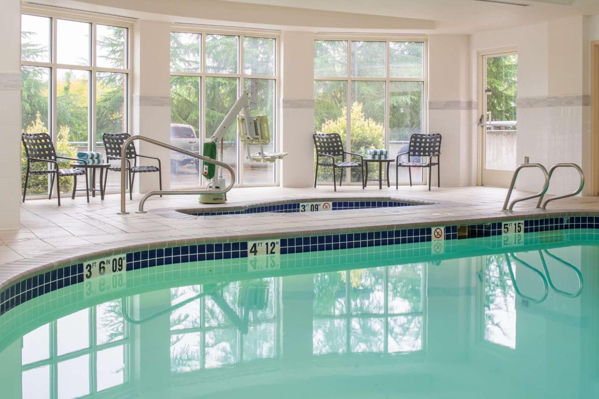 Hilton Garden Inn Portland Lake Oswego Extérieur photo