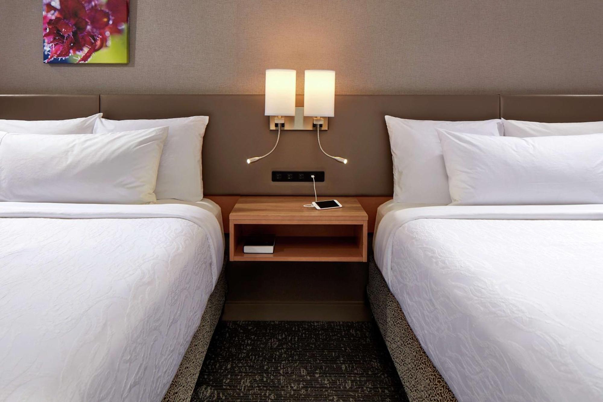 Hilton Garden Inn Portland Lake Oswego Extérieur photo