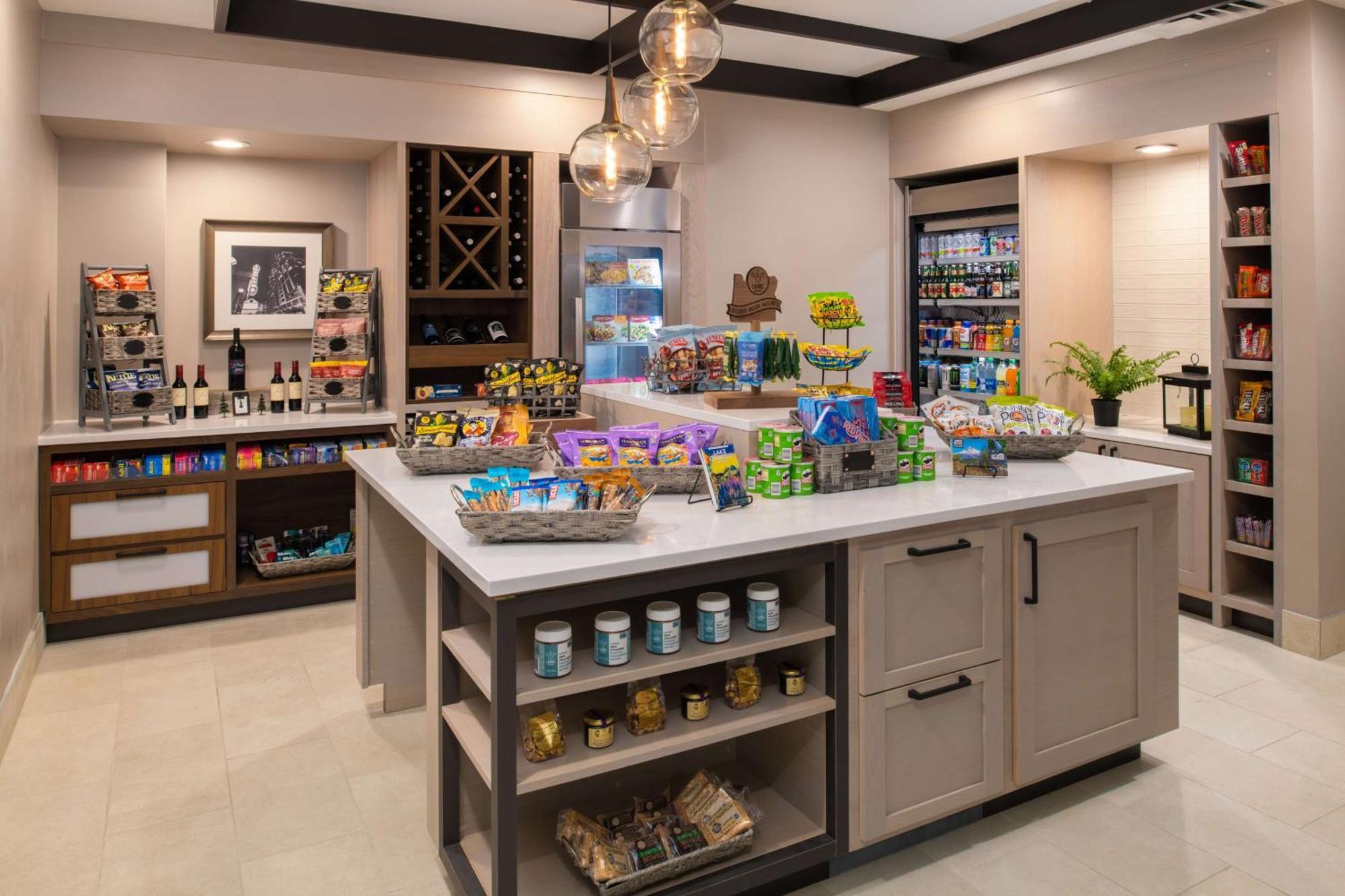 Hilton Garden Inn Portland Lake Oswego Extérieur photo