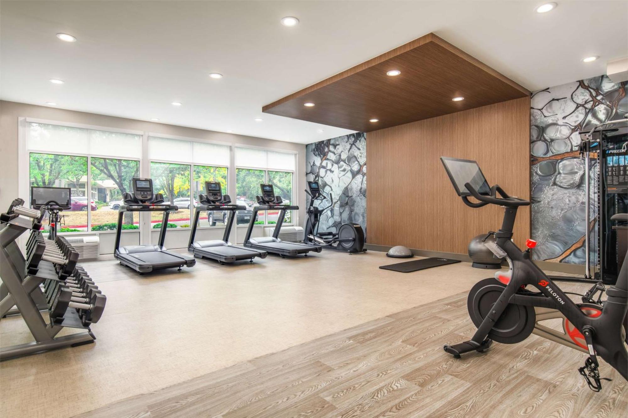 Hilton Garden Inn Portland Lake Oswego Extérieur photo