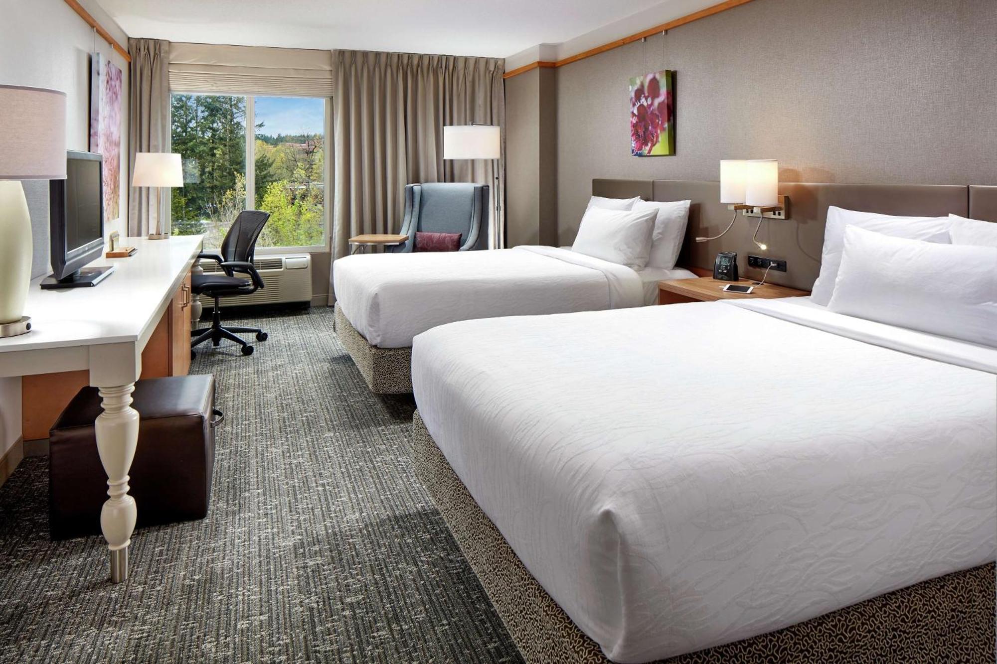 Hilton Garden Inn Portland Lake Oswego Extérieur photo